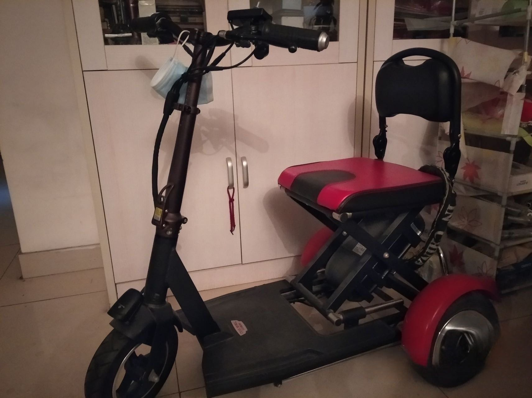 Elderly Electric Tricycle Lithium Battery Folding Moility Scooter.