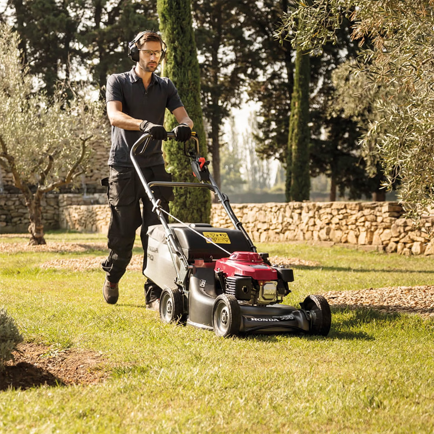 Honda HRH 536 HX Self-propelled Professional Petrol Lawn Mower